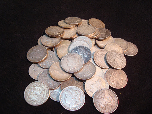 Pawn Shop «Devon Pawn Shop», reviews and photos, 2106 W Devon Ave, Chicago, IL 60659, USA