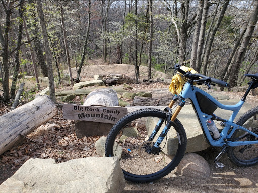 Bicycle Store «Reser Bicycle Outfitters», reviews and photos, 648 Monmouth St, Newport, KY 41071, USA