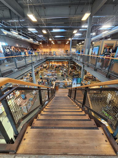 Camping Store «REI», reviews and photos, 22 Chapel View Blvd, Cranston, RI 02920, USA