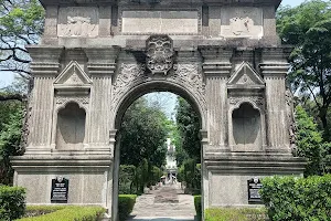 Arch of the Centuries image