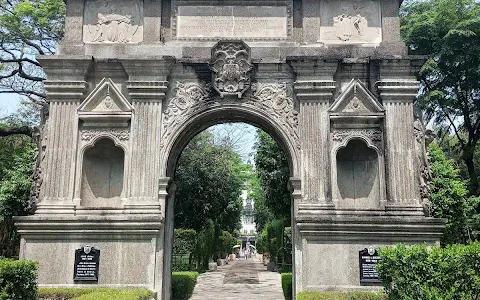 Arch of the Centuries image