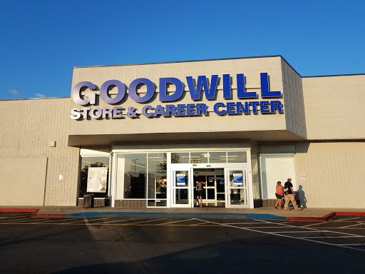 Thrift Store «Goodwill of North Georgia: Smyrna Store, Career Center, and Donation Center», reviews and photos