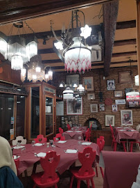 Atmosphère du Restaurant de spécialités alsaciennes RESTAURANT LA CHOUCROUTERIE à Strasbourg - n°2