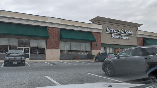 Shopping Mall «Long Gate Shopping Center», reviews and photos, 4814 Hale Haven Dr, Ellicott City, MD 21043, USA