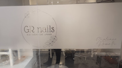 GR nails