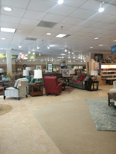 Furniture Store «La-Z-Boy Furniture Galleries», reviews and photos, 9605 Kingston Pike, Knoxville, TN 37922, USA