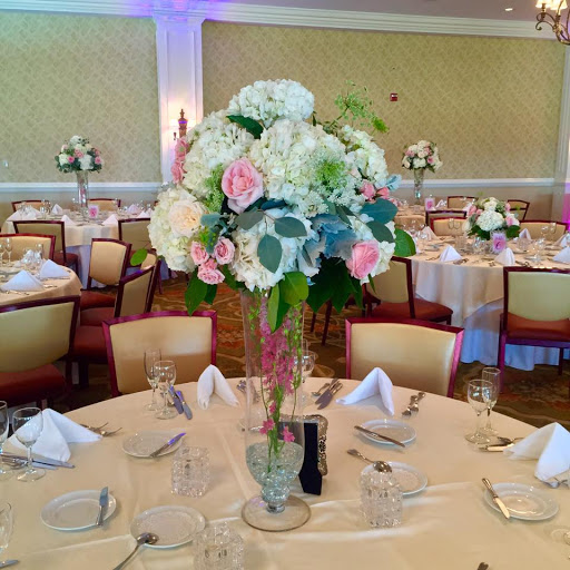 Florist «Blue Moon Florist & Gift Shop», reviews and photos, 1107 Horseshoe Pike, Downingtown, PA 19335, USA