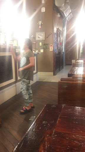 Ice Cream Shop «The Comfy Cow New Albany», reviews and photos, 109 E Market St, New Albany, IN 47150, USA