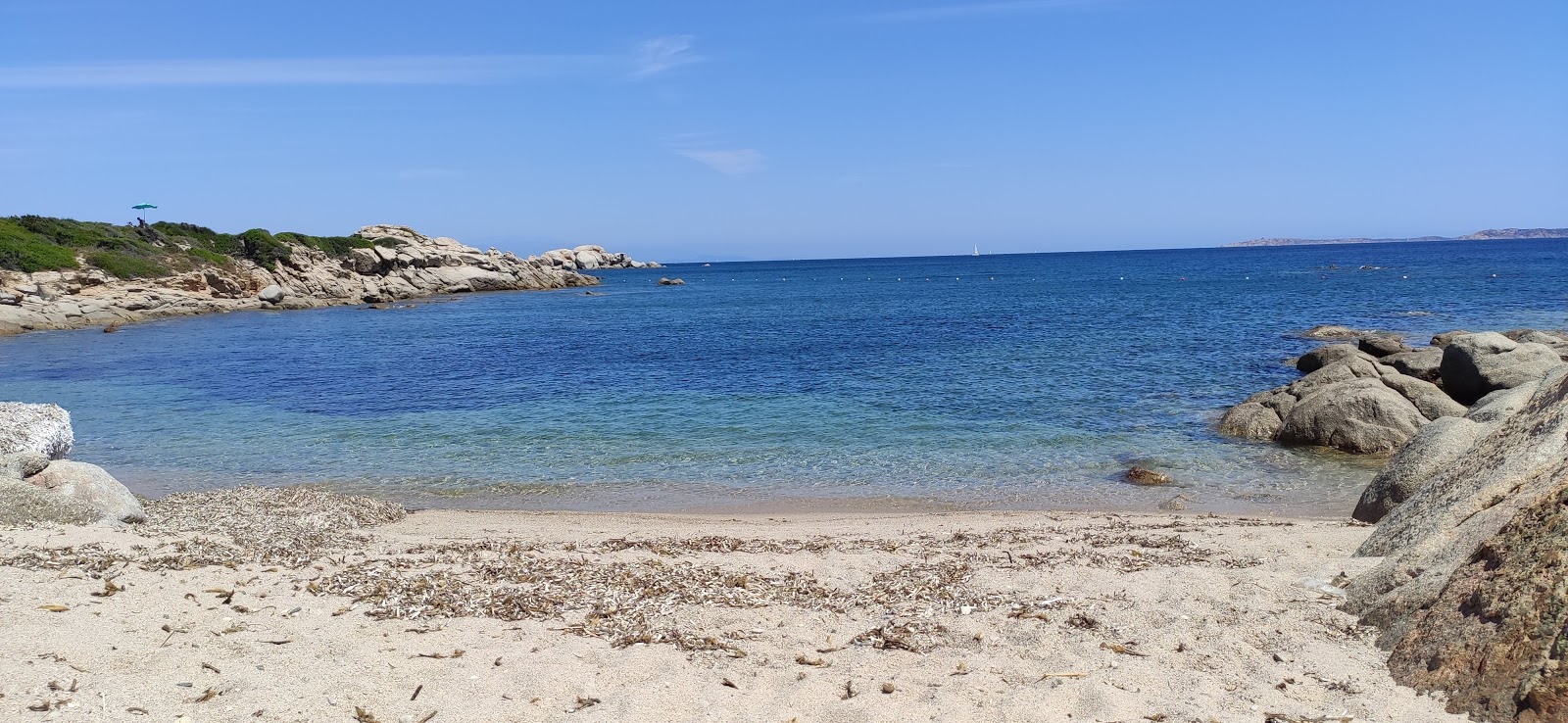 Foto van Spiaggia Valle Dell'Erica met turquoise puur water oppervlakte