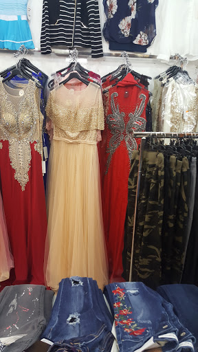 Stores to buy party dresses Rotterdam