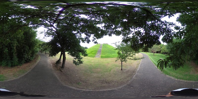 亀塚古墳公園・海部古墳資料館