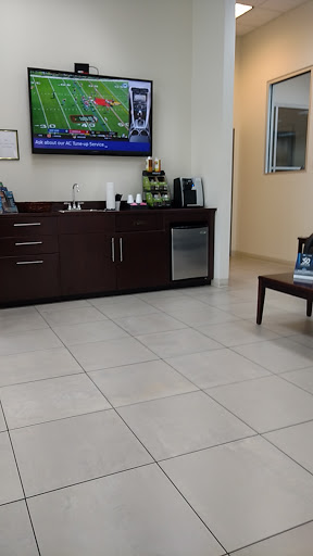 Car Dealer «Fairway Ford Lincoln of Greenville», reviews and photos, 2323 Laurens Rd, Greenville, SC 29607, USA