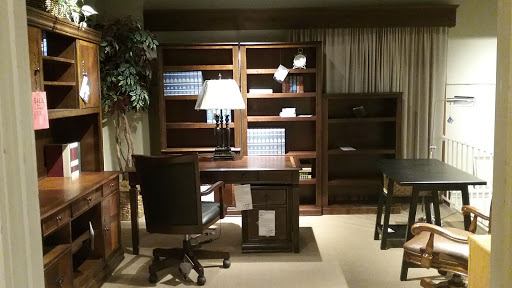 Furniture Store «Gibson Furniture and Patio», reviews and photos, 141 N Water Ave, Gallatin, TN 37066, USA