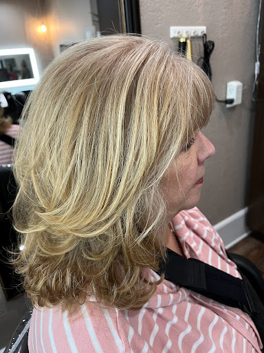 Beauty Salon «Lake Tapps Salon», reviews and photos, 17008 Forest Canyon Rd E, Lake Tapps, WA 98391, USA