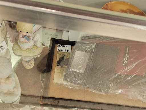 Thrift Store «Village Discount Outlet Store 06», reviews and photos, 2706 165th St, Hammond, IN 46323, USA