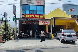 Rocket Chicken Pamularsih image