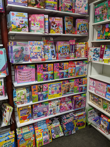 Shopping Mall «Tannery Shopping Center», reviews and photos, 50 Water St, Newburyport, MA 01950, USA