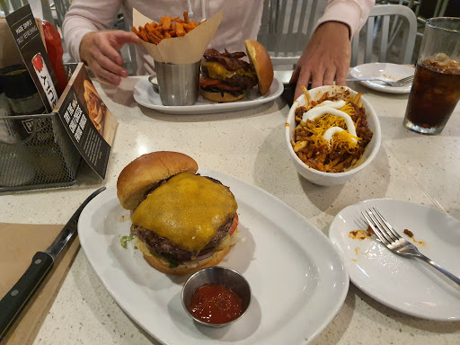 Shopping Mall «Westcliff Plaza», reviews and photos, 1000-1150 Irvine Ave, Newport Beach, CA 92660, USA