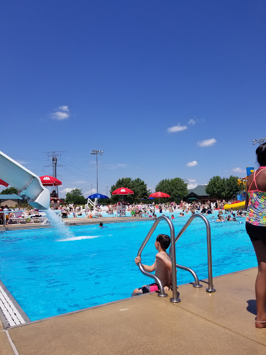 Water Park «White Water Canyon Water Park», reviews and photos, 8221 W 171st St, Tinley Park, IL 60477, USA