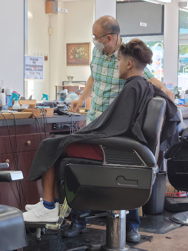 Barber Shop «17 Barber Shop», reviews and photos, 754 Warrenton Rd #101, Fredericksburg, VA 22406, USA