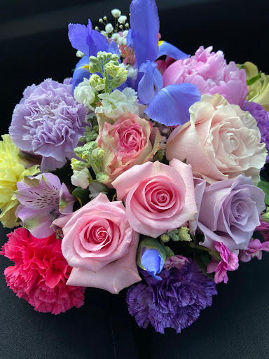 Florist «Flowers By Ami», reviews and photos, 1 Washington St, Canton, MA 02021, USA