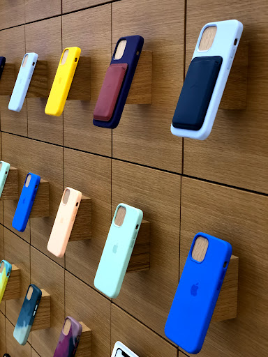 Apple Brea Mall image