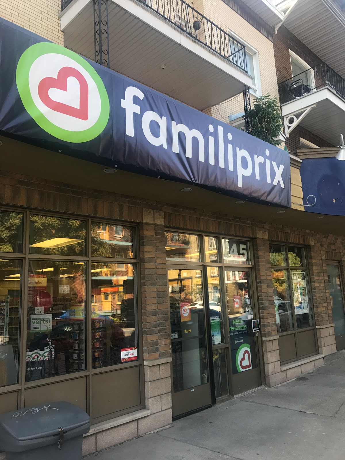 Familiprix - Pierre-Yves Hébert, Yves Ferlatte Et Mathieu Parent