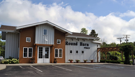 Winery «Round Barn Winery - Union Pier Tasting Room», reviews and photos, 9185 Union Pier Rd, Union Pier, MI 49129, USA