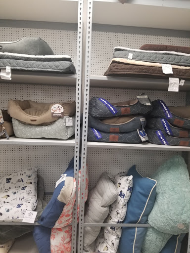 Home Goods Store «Tuesday Morning», reviews and photos, 7810 Rogers Ave, Fort Smith, AR 72903, USA