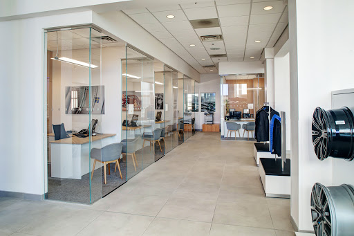 Car Dealer «Howard Orloff Volvo», reviews and photos, 1924 N Paulina St, Chicago, IL 60622, USA