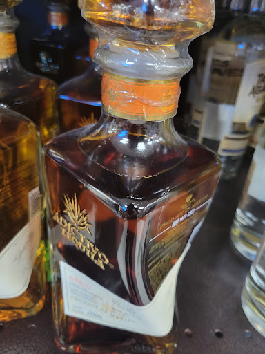 Liquor Store «Curtis Liquors - Cohasset», reviews and photos, 790 Chief Justice Cushing Hwy, Cohasset, MA 02025, USA