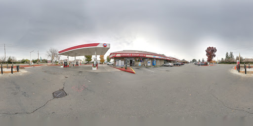 Tobacco Shop «Big Blaze smoke shop», reviews and photos, 851 N Sacramento St, Lodi, CA 95240, USA