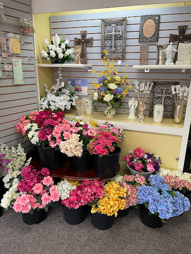 Florist «Valley Flower Shop & Greenhouse, Inc.», reviews and photos, 127 N Main St, Woodstock, VA 22664, USA