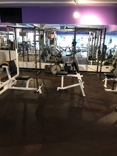 Gym «Number One Gym», reviews and photos, 3232 N Sheffield Ave, Chicago, IL 60657, USA