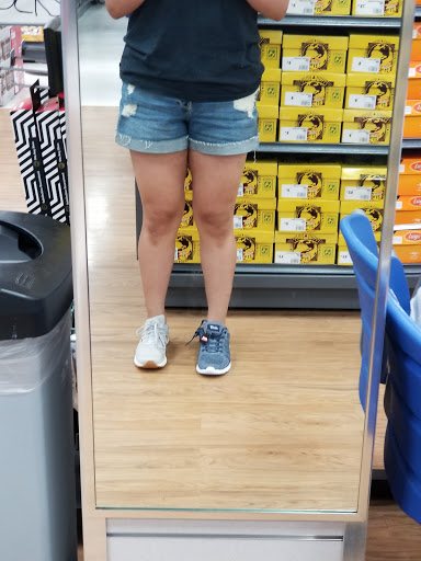 Sporting Goods Store «Big 5», reviews and photos, 3719 E Colorado Blvd, Pasadena, CA 91107, USA