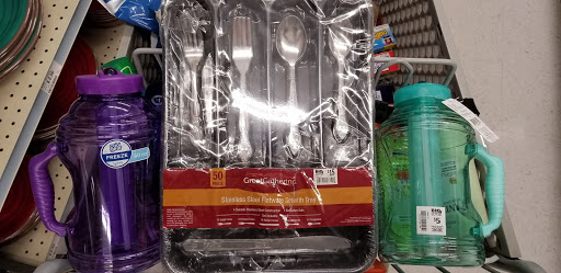 Discount Store «Big Lots», reviews and photos, 1950 Pipestone Rd, Benton Harbor, MI 49022, USA