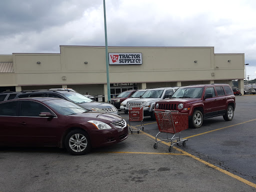 Home Improvement Store «Tractor Supply Co.», reviews and photos, 535 W Avalon Ave, Muscle Shoals, AL 35661, USA