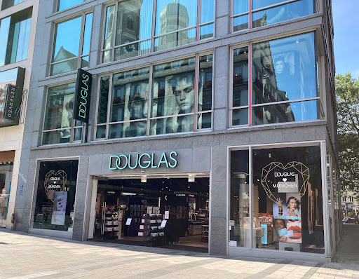 Douglas München Innovation Flagship Store