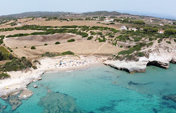 Foto von Lucchese Beach mit geräumige küstenlinie