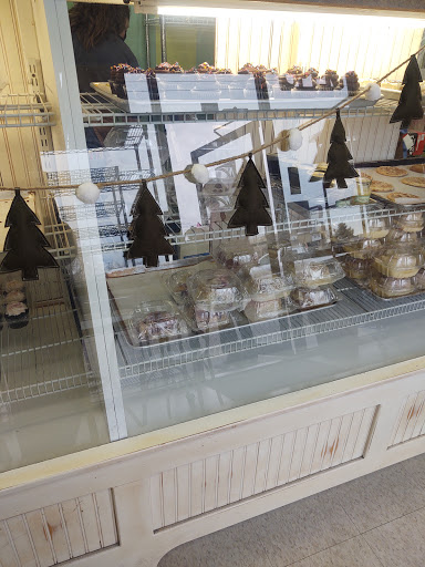 Bakery «Sweet Cake Bake Shop», reviews and photos, 237 W 200 N, Kaysville, UT 84037, USA