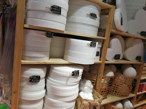 Party Store «Jenly Wholesale Inc Party Supplies», reviews and photos, 15420 SW 136th St Unit 19, Miami, FL 33196, USA