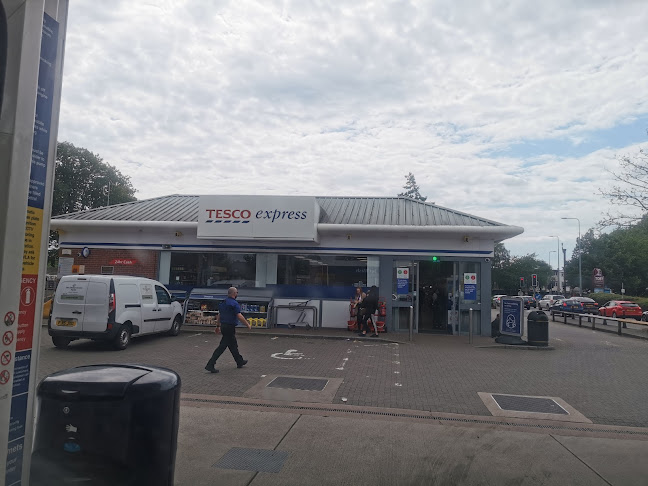 Tesco Express and Petrol station - Gas station