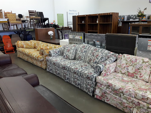 Thrift Store «99th & Camelback Goodwill Retail Store & Donation Center», reviews and photos, 10005 W Camelback Rd, Phoenix, AZ 85037, USA