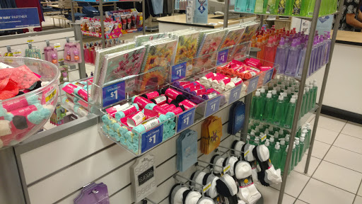 Shopping Mall «Spring Hill Mall», reviews and photos, 1072 Spring Hill Ring Rd, Dundee Township, IL 60118, USA