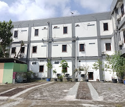 OYO 586 Hotel Wijaya photo