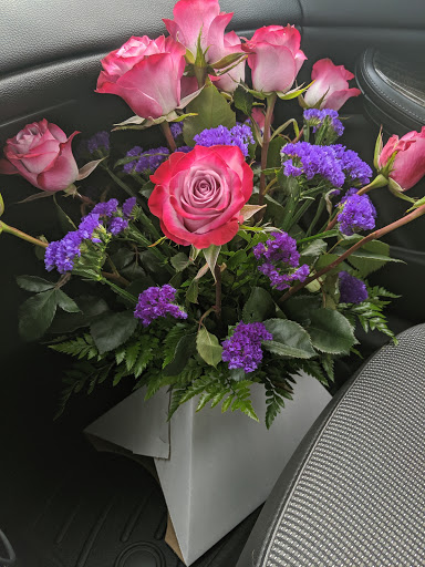 Florist «Chalet Floral», reviews and photos, 700 W Hackley Ave, Muskegon, MI 49441, USA