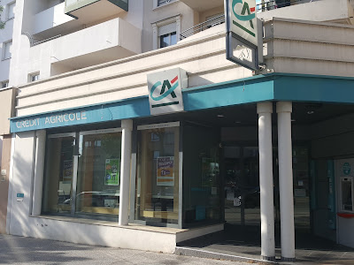 Crédit agricole Centre-est à Bron centre à Bron