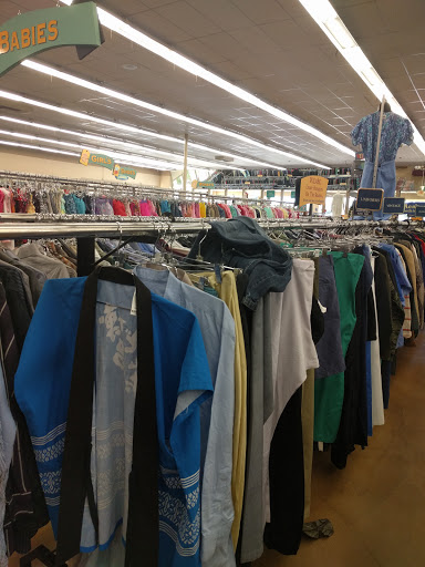 Thrift Store «Thrift Town», reviews and photos, 6328 Fair Oaks Blvd, Carmichael, CA 95608, USA