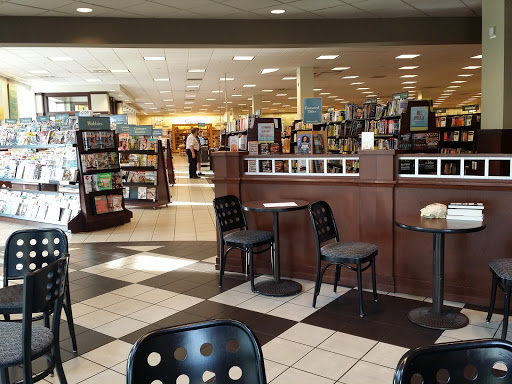 Book Store «Barnes & Noble», reviews and photos, 1819 Reisterstown Rd, Pikesville, MD 21208, USA