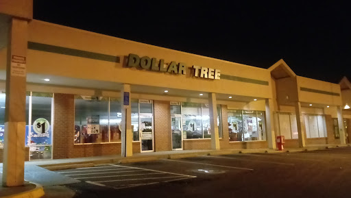 Shopping Mall «Pines Shopping Center», reviews and photos, 650 Elden St, Herndon, VA 20170, USA